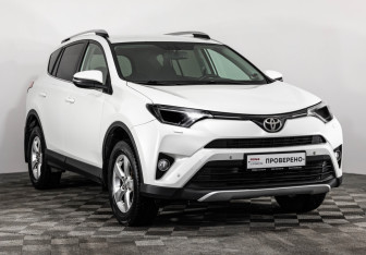 Подержанный автомобиль Toyota RAV4 2016 года (3 фото)