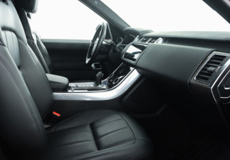 Подержанный автомобиль Land Rover Range Rover Sport 2018 года (14 фото)