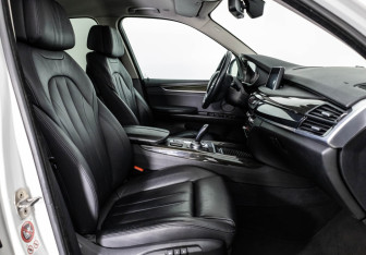 Подержанный автомобиль BMW X5 2016 года (28 фото)