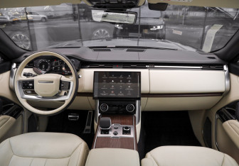 Подержанный автомобиль Land Rover Range Rover 2023 года (14 фото)