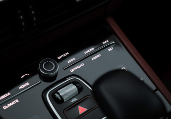 Подержанный автомобиль Porsche Cayenne 2019 года (23 фото)