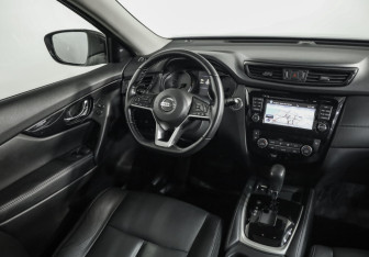 Подержанный автомобиль Nissan X-Trail 2019 года (9 фото)