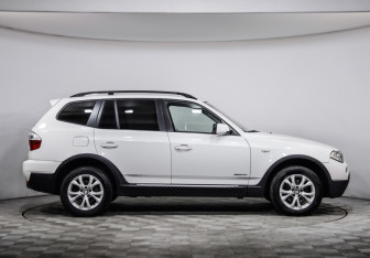 Подержанный автомобиль BMW X3 2009 года (4 фото)