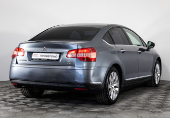 Подержанный автомобиль Citroen C5 Sedan 2008 года (5 фото)