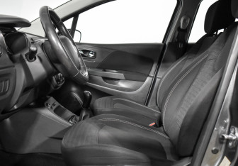 Подержанный автомобиль Renault Kaptur 2018 года (12 фото)