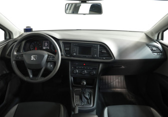 Подержанный автомобиль SEAT Leon Hatchback 2013 года (9 фото)