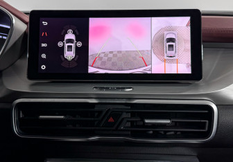 Подержанный автомобиль Geely Coolray 2020 года (19 фото)