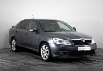 Подержанный автомобиль Skoda Octavia RS Liftback 2011 года (3 фото)