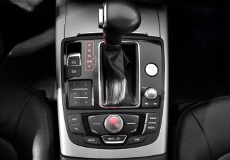 Подержанный автомобиль Audi A6 Sedan 2011 года (10 фото)