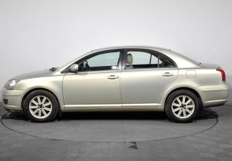 Подержанный автомобиль Toyota Avensis Sedan 2007 года (8 фото)