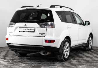 Подержанный автомобиль Mitsubishi Outlander 2010 года (5 фото)