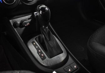 Подержанный автомобиль Kia Rio Sedan 2015 года (16 фото)