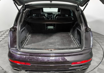 Подержанный автомобиль Audi Q7 2012 года (27 фото)