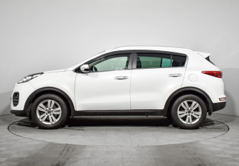 Подержанный автомобиль Kia Sportage 2018 года (8 фото)