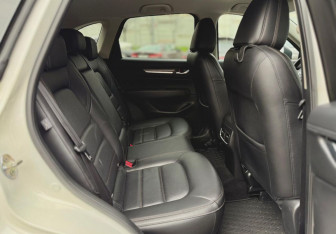 Подержанный автомобиль Mazda CX-5 2020 года (14 фото)
