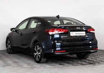 Подержанный автомобиль Kia Cerato Sedan 2018 года (7 фото)