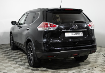 Подержанный автомобиль Nissan X-Trail 2016 года (5 фото)