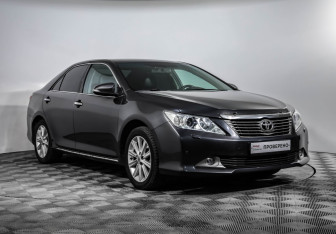 Подержанный автомобиль Toyota Camry Sedan 2013 года (3 фото)