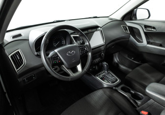 Подержанный автомобиль Hyundai Creta 2019 года (11 фото)