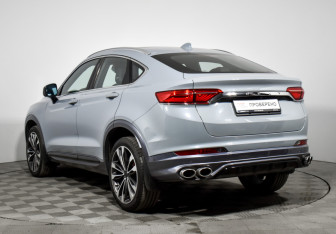 Подержанный автомобиль Geely Tugella 2022 года (7 фото)