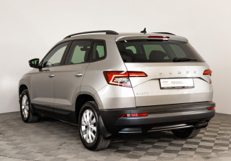 Подержанный автомобиль Skoda Karoq 2020 года (7 фото)