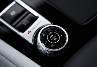 Подержанный автомобиль Volkswagen Teramont 2024 года (24 фото)