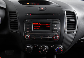 Подержанный автомобиль Kia Cerato Sedan 2013 года (16 фото)