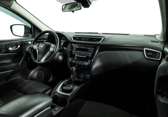 Подержанный автомобиль Nissan Qashqai 2018 года (9 фото)