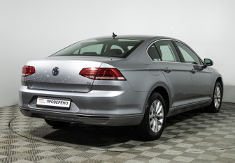 Подержанный автомобиль Volkswagen Passat Sedan 2017 года (5 фото)