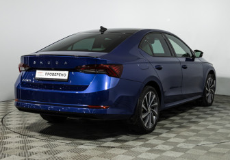 Подержанный автомобиль Skoda Octavia Liftback 2022 года (5 фото)