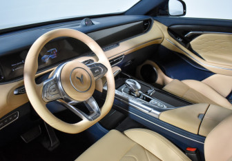 Подержанный автомобиль Voyah Free 2023 года (9 фото)