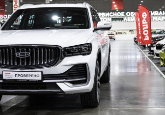 Подержанный автомобиль Geely Monjaro 2024 года (4 фото)