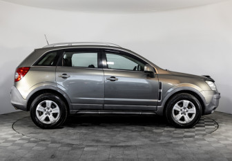Подержанный автомобиль Opel Antara 2008 года (4 фото)