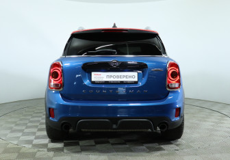 Подержанный автомобиль MINI Countryman 2019 года (6 фото)