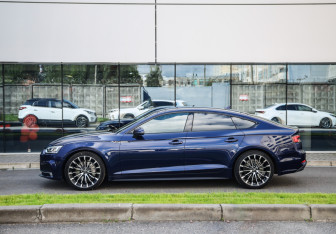 Подержанный автомобиль Audi A5 Liftback 2018 года (9 фото)