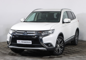 Подержанный автомобиль Mitsubishi Outlander 2017 года (2 фото)