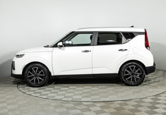 Подержанный автомобиль Kia Soul 2021 года (8 фото)