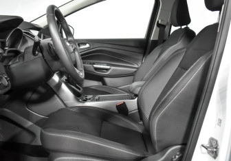 Подержанный автомобиль Ford Kuga 2018 года (11 фото)