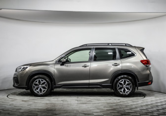 Подержанный автомобиль Subaru Forester Suv 2020 года (8 фото)
