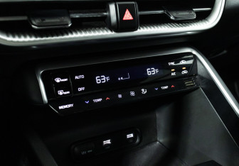 Подержанный автомобиль Kia K5 2021 года (18 фото)