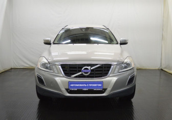 Подержанный автомобиль Volvo XC60 2012 года (2 фото)