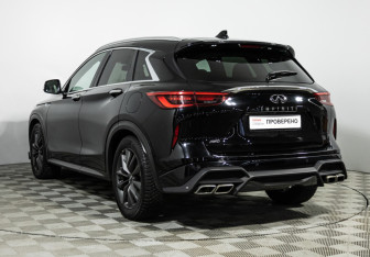 Подержанный автомобиль Infiniti QX50 2018 года (7 фото)