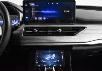 Подержанный автомобиль Chery Tiggo 8 Pro 2022 года (17 фото)