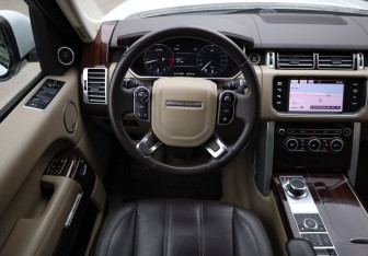 Подержанный автомобиль Land Rover Range Rover 2013 года (12 фото)