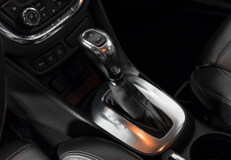 Подержанный автомобиль Opel Mokka 2013 года (11 фото)
