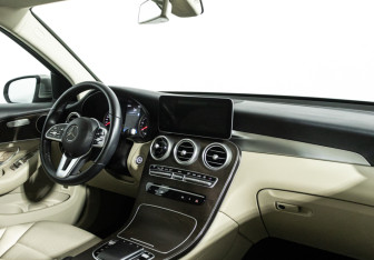 Подержанный автомобиль Mercedes-Benz GLC Coupe 2019 года (9 фото)