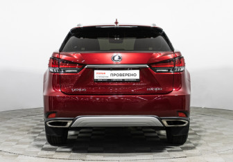 Подержанный автомобиль Lexus RX 2021 года (6 фото)