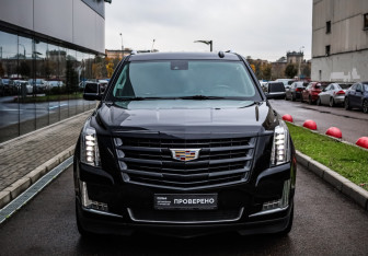 Подержанный автомобиль Cadillac Escalade Suv 2019 года (3 фото)