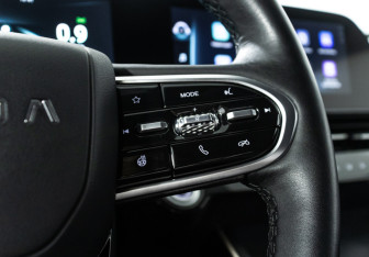 Подержанный автомобиль Omoda C5 2023 года (21 фото)