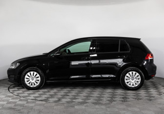 Подержанный автомобиль Volkswagen Golf Hatchback 2013 года (8 фото)